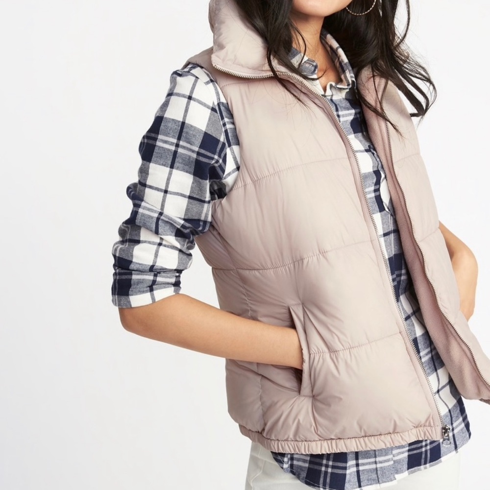Old Navy | Light pink puffer vest Sz M